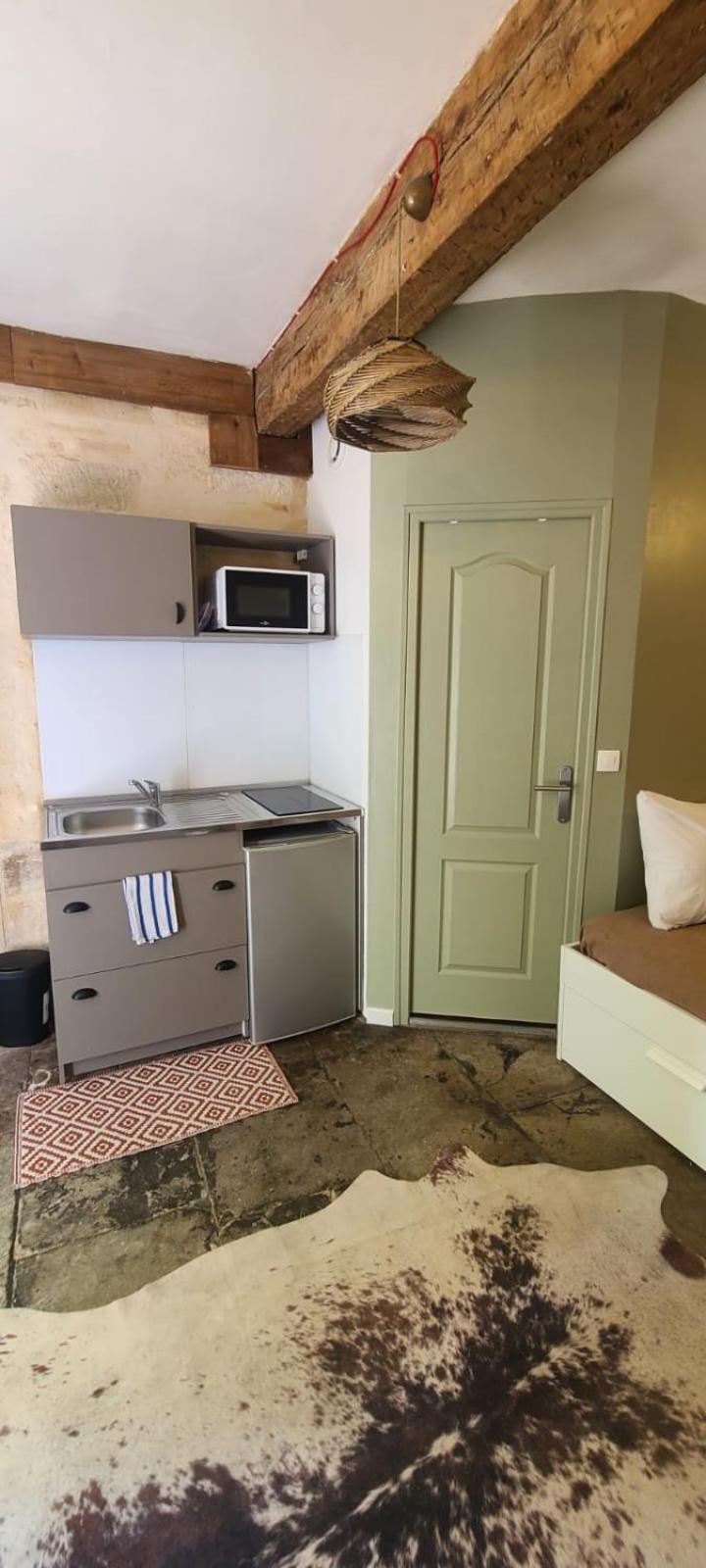 Studio Au Coeur Historique De Montpellier, 2 Personnes Et Wifi 外观 照片