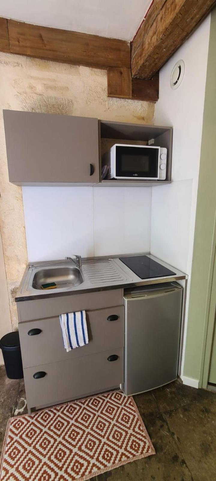 Studio Au Coeur Historique De Montpellier, 2 Personnes Et Wifi 外观 照片